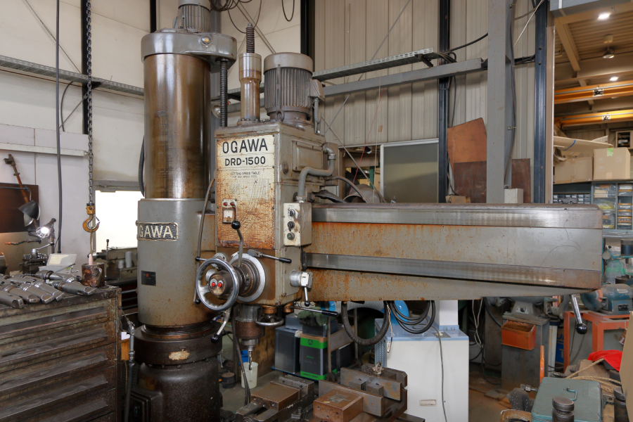 ラジアルボール盤